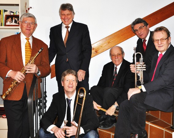 Grossansicht in neuem Fenster: Wallpaper Jazzband - 2016 Grossansicht in neuem Fenster: Wallpaper Jazzband - 2016